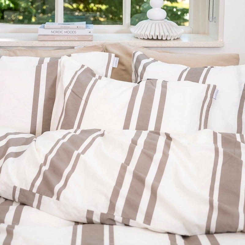 Kinsley taupe gestreept dekbedovertrek 240xx220